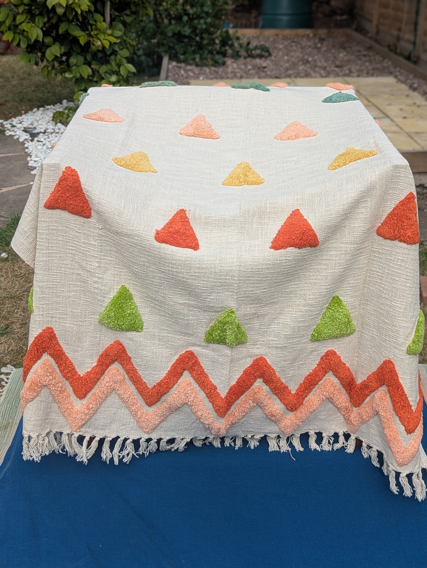 Slub Cotton Tufted Throw